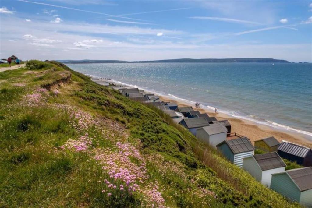 May Cottage - Heart Of Vibrant Village & 10 Mins Walk To Beach Milford on Sea Exterior foto