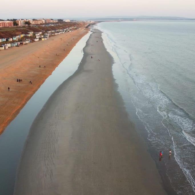 May Cottage - Heart Of Vibrant Village & 10 Mins Walk To Beach Milford on Sea Exterior foto