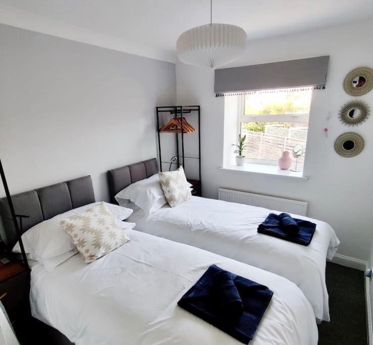 May Cottage - Heart Of Vibrant Village & 10 Mins Walk To Beach Milford on Sea Exterior foto